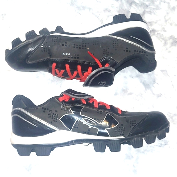 Under Armour Baseball Rotation Traction Cleats Black white silver red laces Euc - Picture 4 of 8